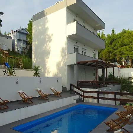 Seaside Mit Pool Fur 12 Personen Posedarje
